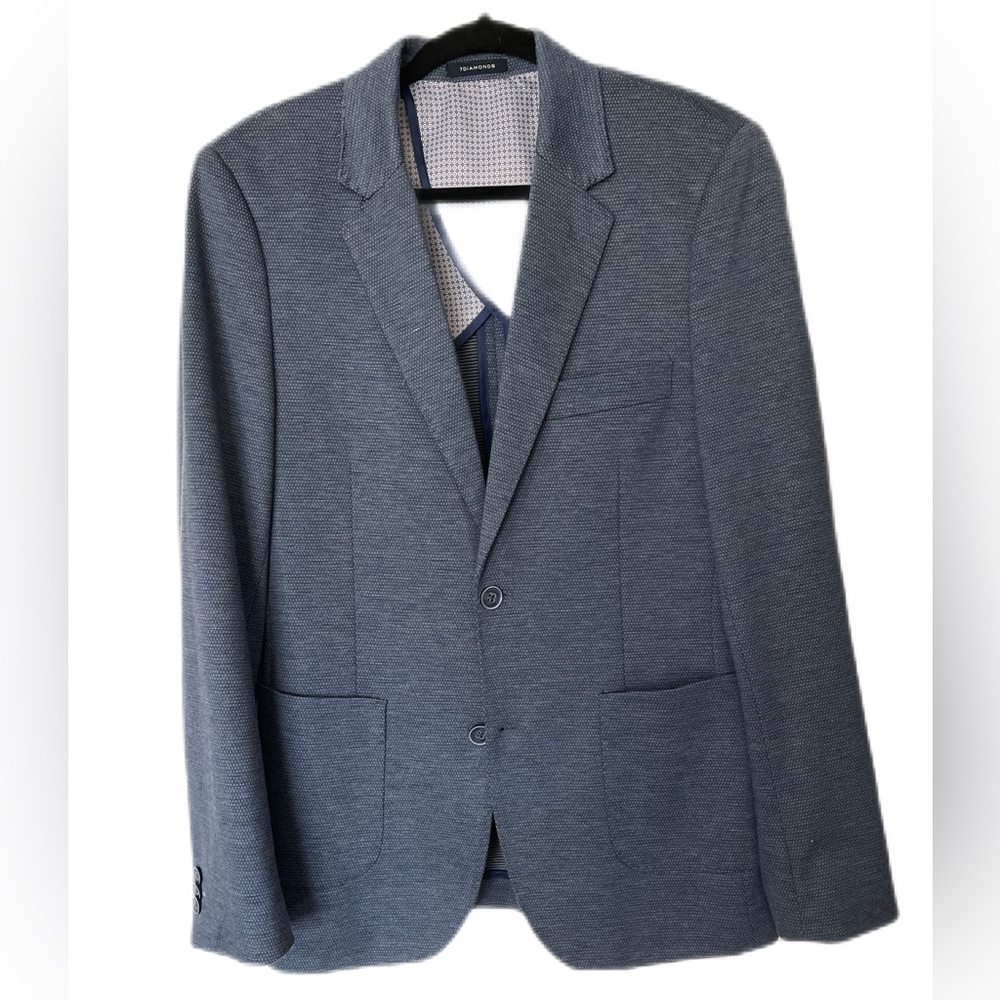 Beautiful Blue unstructured blazer by 7 Diamonds, men’s size Small.